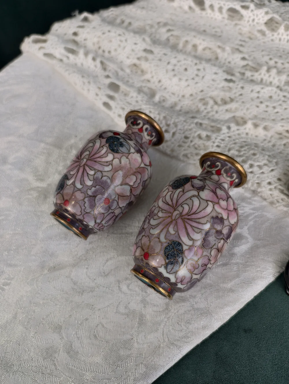 Vintage Cloisonné Floral Mini Pink Vases pair - Picture 5 of 5